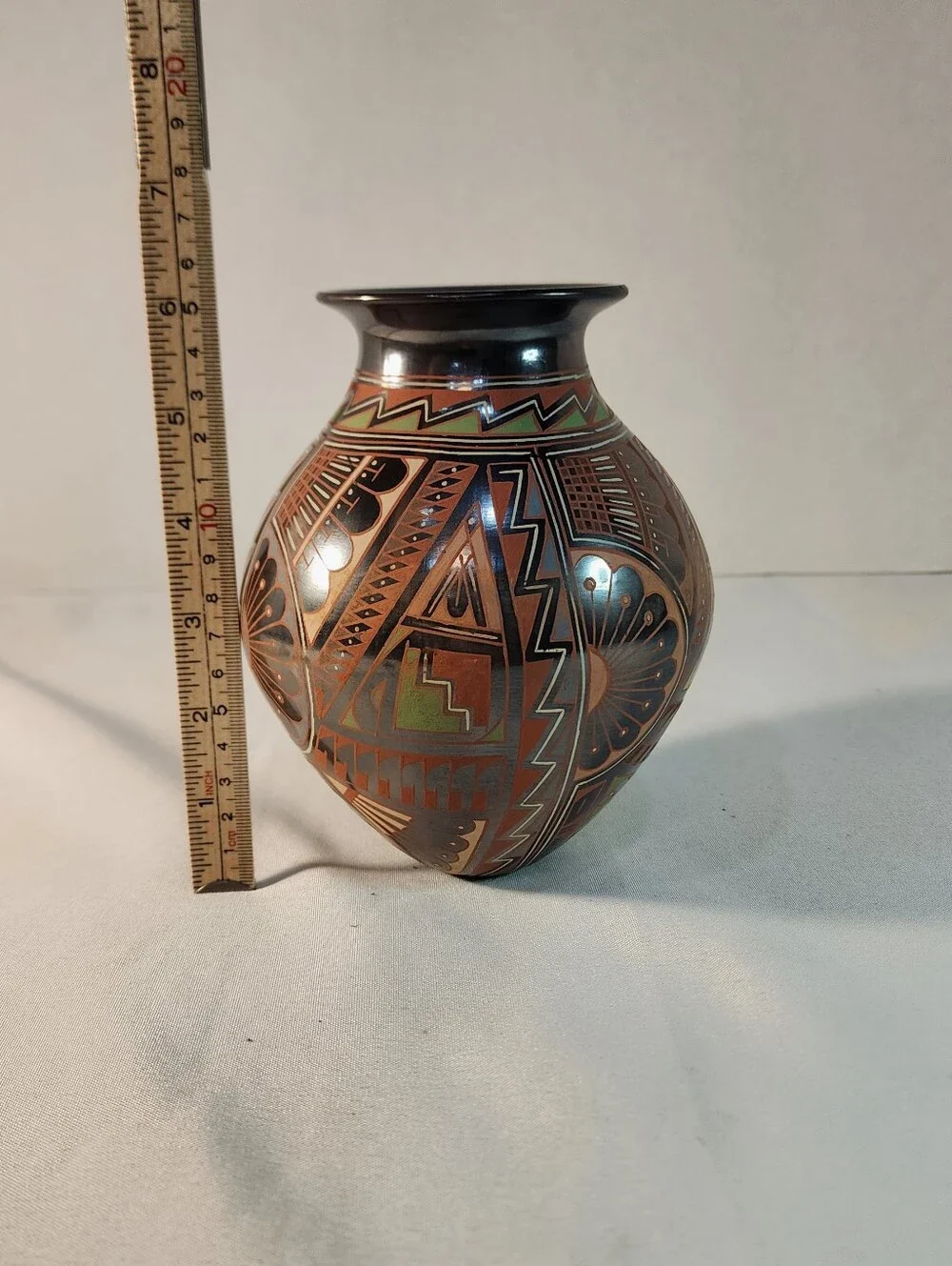 Handcrafted Olla, Mata Ortiz Pottery by Naty Ortega and Cesar Nunez
